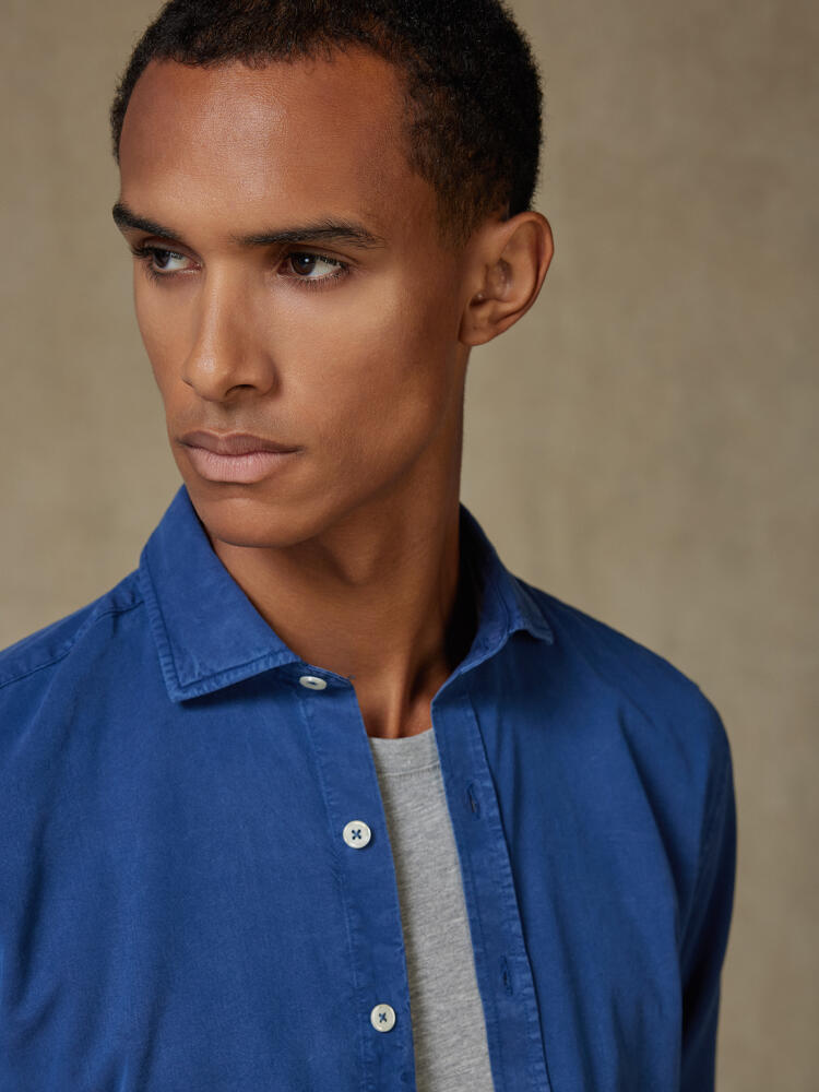Chemise cintrée Lio en gabardine lavée bleue Chemises Casual Slim