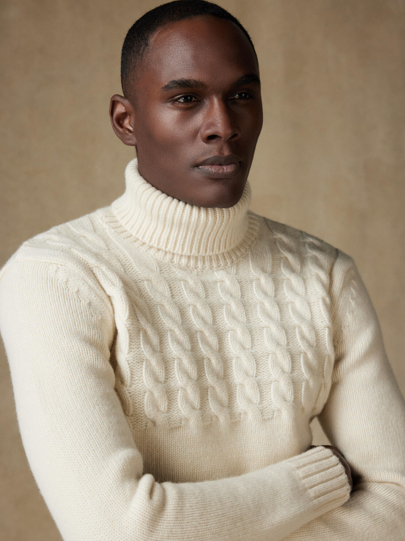 【THE TOE】Viktualien Turtleneck(Ivory) pulls-600crl-abby-2-h23-2.jpg